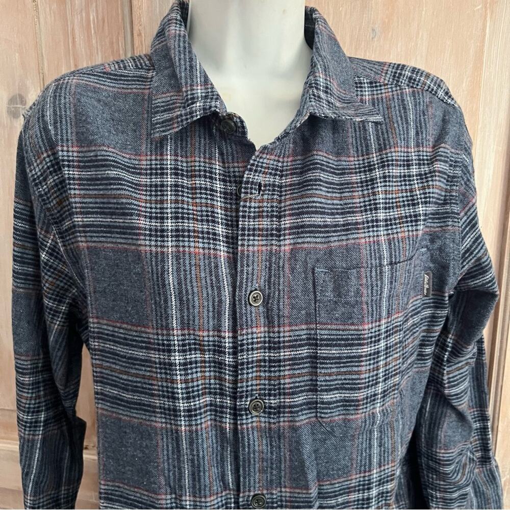 Eddie Bauer Blue Flannel Plaid Button Up Shirt Men’s Medium NEW - Picture 4 of 9